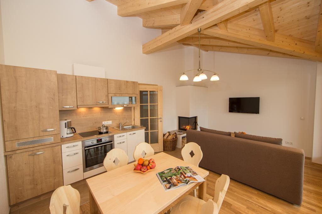 Penthousewohnung Mit Garten Sauna Pool Maishofen Camera foto